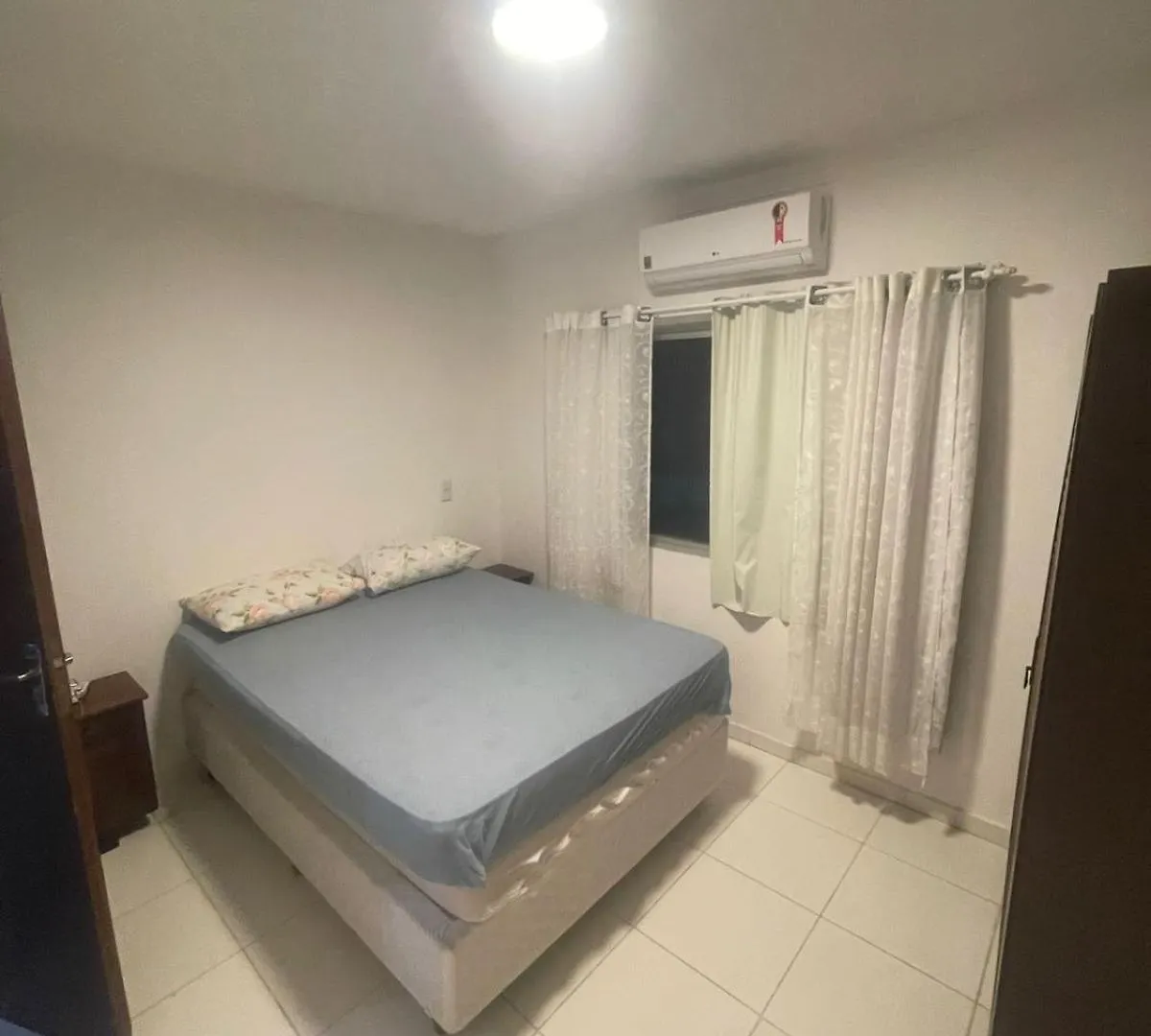 Cobertura Duplex Bombinhas Em Frente A Avenida Leopoldo Zarling Bombas Apartment 0*,  Brazil